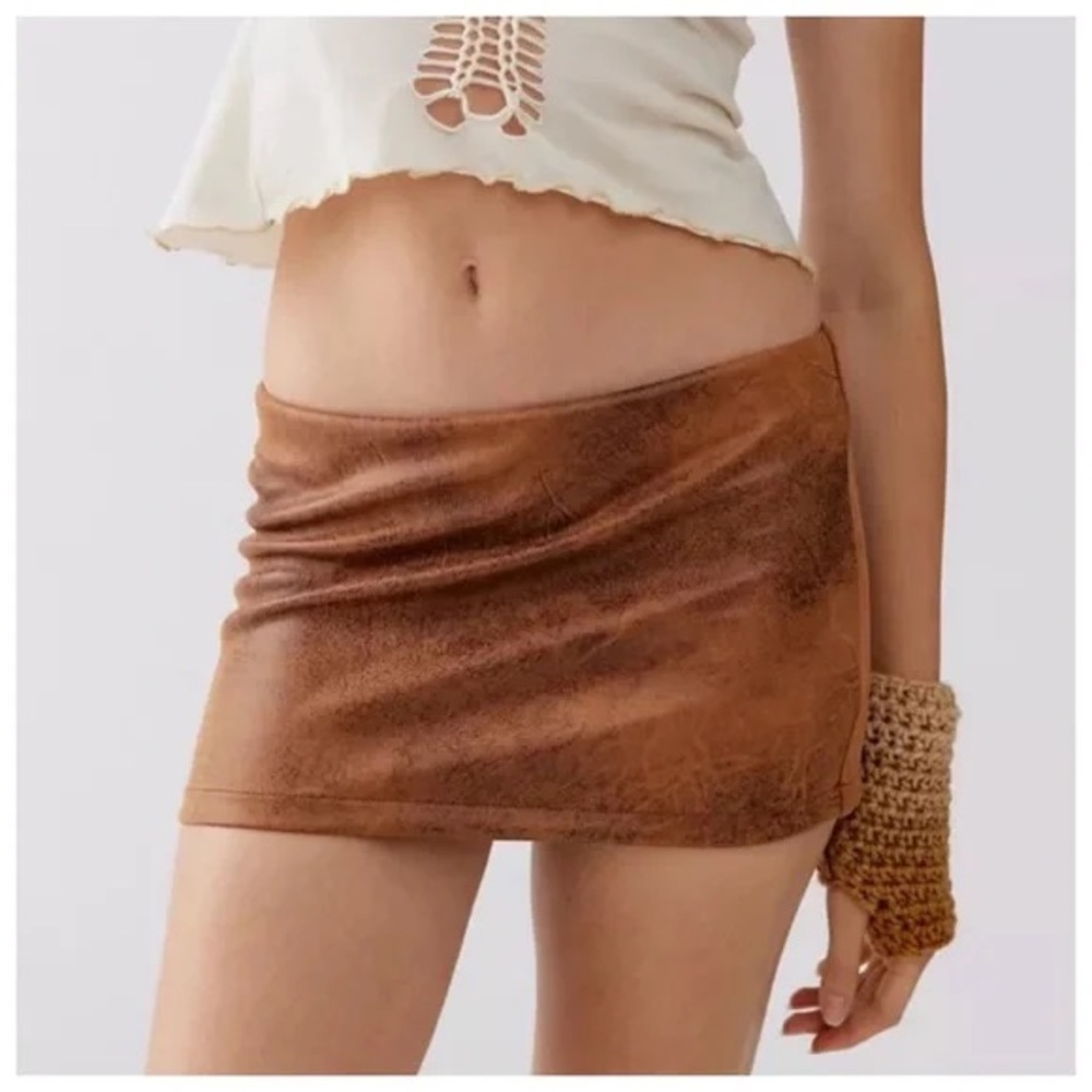 Urban Outfitters Logan Faux Leather Brown Zip Back Mini Skirt Womens Size Medium